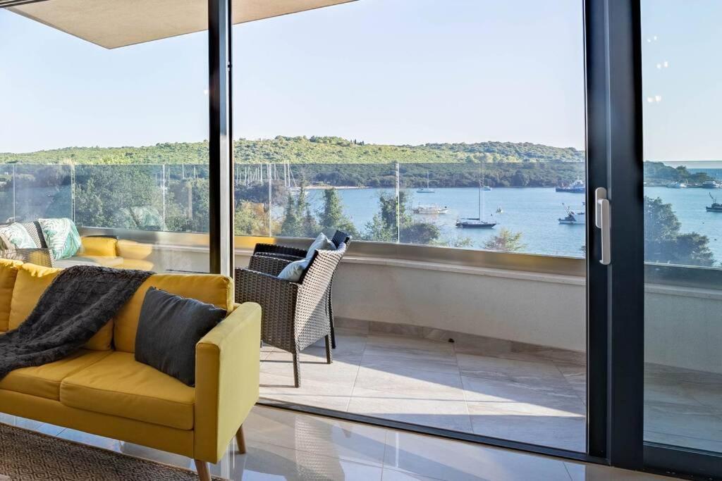 Apartment Emarin บานโจเล ภายนอก รูปภาพ