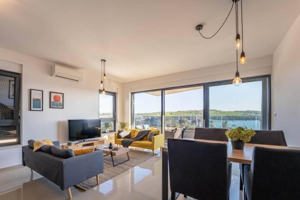 Apartment Emarin บานโจเล ภายนอก รูปภาพ
