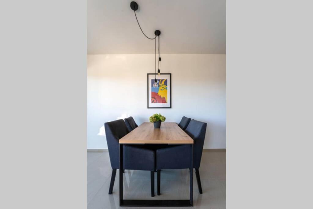 Apartment Emarin บานโจเล ภายนอก รูปภาพ